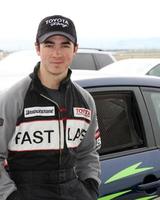 los angeles, mar 19 - kevin jonas à la séance d'entraînement de course de célébrités toyota pro à willow springs speedway le 19 mars 2011 à rosamond, ca photo