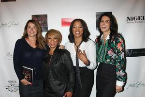 los angeles, jan 29 - lorraine bracco, sophia a nelson, garcelle beauvais, angie harmon lors d'une soirée avec l'événement woman code au city club le 29 janvier 2016 à los angeles, ca photo