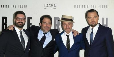 los angeles, oct 24 - tim pastore, brett ratner, fisher stevens, leoardo dicaprio à la projection de la chaîne géographique nationale s avant le déluge au bing theatre au lacma le 24 octobre 2016 à los angeles, ca photo