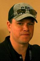 matt damon à l'intérieur de l'ante pour le tournoi de poker africain aux séries mondiales de poker 2008, au rio all-suite hotel and casino à las vegas, nv 2 juillet 2008 2008 kathy hutchins hutchins photo