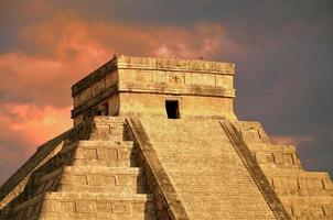 Chichen Itza équinoxe kukulkan temple pyramide mexique photo