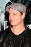 brad pitt beowulf premiere mann s village theatre los angeles, ca 5 novembre 2007 ©2007 kathy hutchins hutchins photo