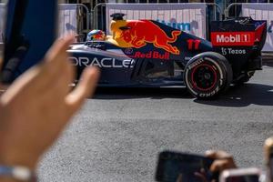 guadalajara, mexique - 25 octobre 2022 showrun checo perez, formule 1 red bull monoplace rb7 photo