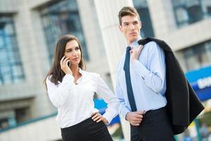 jeune couple d'affaires photo