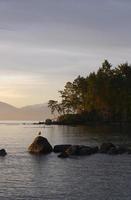 paysage marin regardant les montagnes olympiques photo