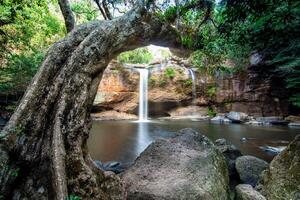 La cascade de haew suwat en thaïlande photo