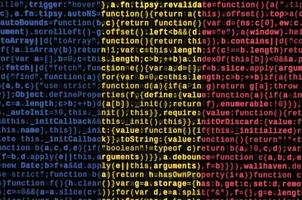 Le drapeau roumain est représenté à l'écran avec le code du programme. le concept de technologie moderne et de développement de site photo