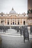 Place Saint-Pierre au Vatican Rome Italie photo