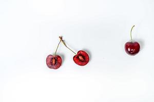 alimentation biologique, régime végétalien et concept de santé - cerises douces fraîches, dessert aux fruits de baies de cerises juteuses comme arrière-plan d'une alimentation saine photo