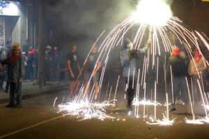 photo abstraite de fêtes de diables et de feux d'artifice.