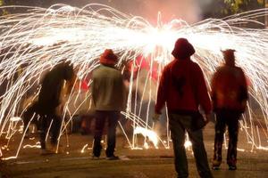 photo abstraite de fêtes de diables et de feux d'artifice.