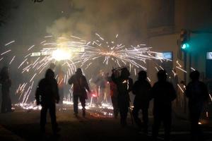 photo abstraite de fêtes de diables et de feux d'artifice.