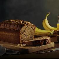 pain ou gâteau sain aux bananes pour le petit déjeuner photo