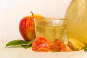 préparation de vinaigre de cidre de pomme biologique sain photo