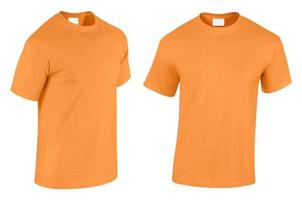 maquette de t-shirt à manches courtes pour hommes modèle de maquette de chemise vierge isolé sur blanc, maquette de t-shirt uni. présentation de la conception du tee-shirt pour l'impression.