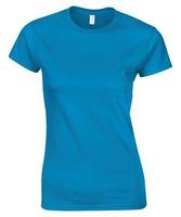 t-shirt pour femme filé à l'anneau softstyle avec maquette à manches courtes. maquette de chemise pour femme pour la conception d'impression. isolé sur fond blanc