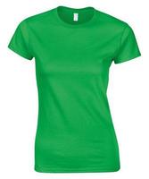 t-shirt pour femme filé à l'anneau softstyle avec maquette à manches courtes. maquette de chemise pour femme pour la conception d'impression. isolé sur fond blanc