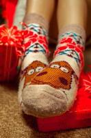 macro chaussettes féminines avec une photo amusante dessus