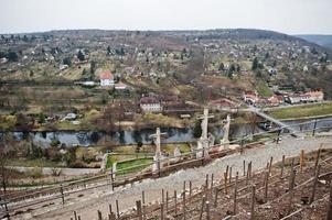 petite ville de znojmo en république tchèque avec vignoble en automne. photo