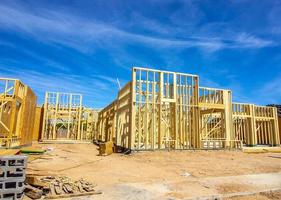 nouvelle maison en construction au stade de la charpente photo