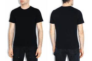 Vue de face du modèle de t-shirt noir isolé photo