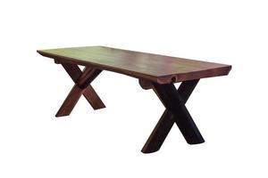 table en bois isolée. photo
