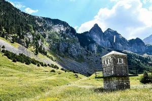 suisse, 2022 - maison dans les alpes
