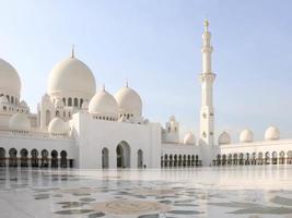 abu dhabi, émirats arabes unis 27 décembre 2018 mosquée cheikh zayed. émirats arabes unis, moyen-orient. repère célèbre. photo