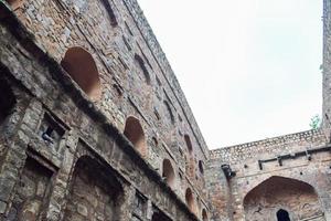 agrasen ki baoli step bien situé au milieu de connaught placé new delhi inde, ancienne construction archéologique ancienne photo