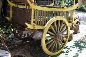 chariot remorque pour le transport de marchandises. photo