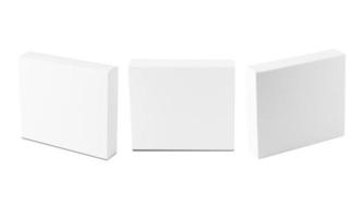 ensemble de maquette de boîte blanche isolée sur fond blanc avec un tracé de détourage photo