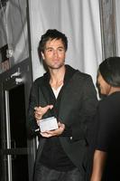 Enrique Iglesias dans la salle de presse des American Music Awards 2008 au Nokia Theatre de Los Angeles, le 23 novembre 2008 photo