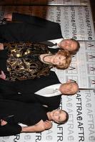 collin bernsen, jeanne cooper, corbin bernsen et caren bernsen arrivant aux prix d'excellence des médias et du divertissement aftra à l'hôtel biltmore à los angeles, ca le 9 mars 2009 photo