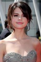 selena gomez arrivant aux primetime creative emmy awards au nokia center de los angeles, ca le 12 septembre 2009 photo