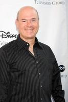 Larry Miller arrivant à la soirée abc tv tca au langham huntington hotel and spa à pasadena, ca le 8 août 2009 photo