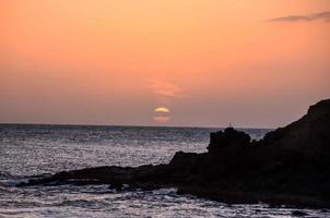 coucher de soleil sur l'océan photo