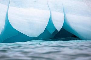 glace de mer, iceberg dans l'arctique photo