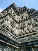 temple candi prambanan près de yogyakarta sur l'île de java, indonésie. photo