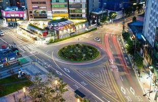 vue nocturne de sinchon, séoul, corée photo