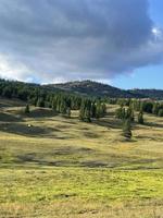 beau paysage de montagne, altaï, russie photo