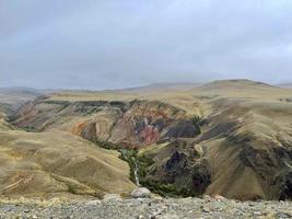 montagnes colorées ou mars dans l'altaï, russie photo