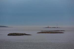 vue sur la mer nuageuse de la mer baltique au lever du soleil photo