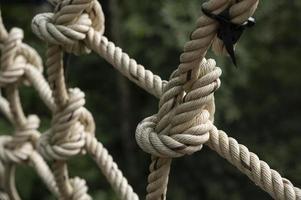 corde tressée avec un filet de corde sur fond de texture photo