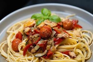 pulpo de fruits de mer italien avec des pâtes photo