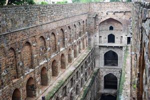 agrasen ki baoli step bien situé au milieu de connaught placé new delhi inde, ancienne construction archéologique ancienne photo