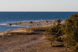 paysages de printemps sur l'île de hiiumaa photo