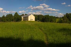 paysages de la campagne lettone au printemps photo