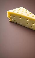 forme de triangle de fromage suisse photo