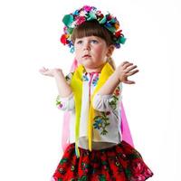 petite fille ukrainienne photo