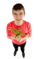 homme avec des fleurs photo